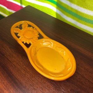 200Os Cast Iron Country Farmhouse SUNFLOWER Yellow Orange Enamel Spoon Rest